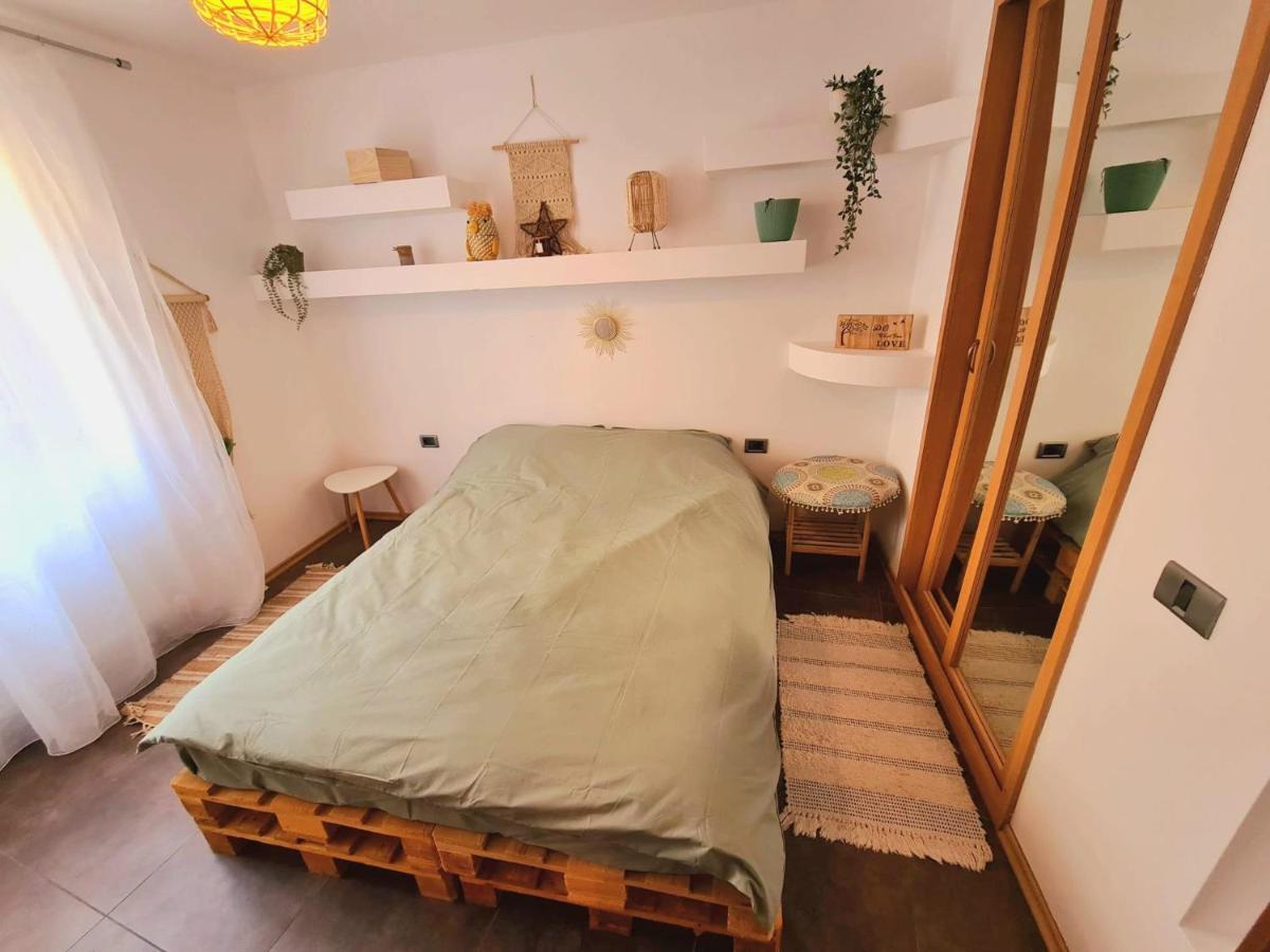 Cosy Apartment In The City Center Arad Eksteriør bilde